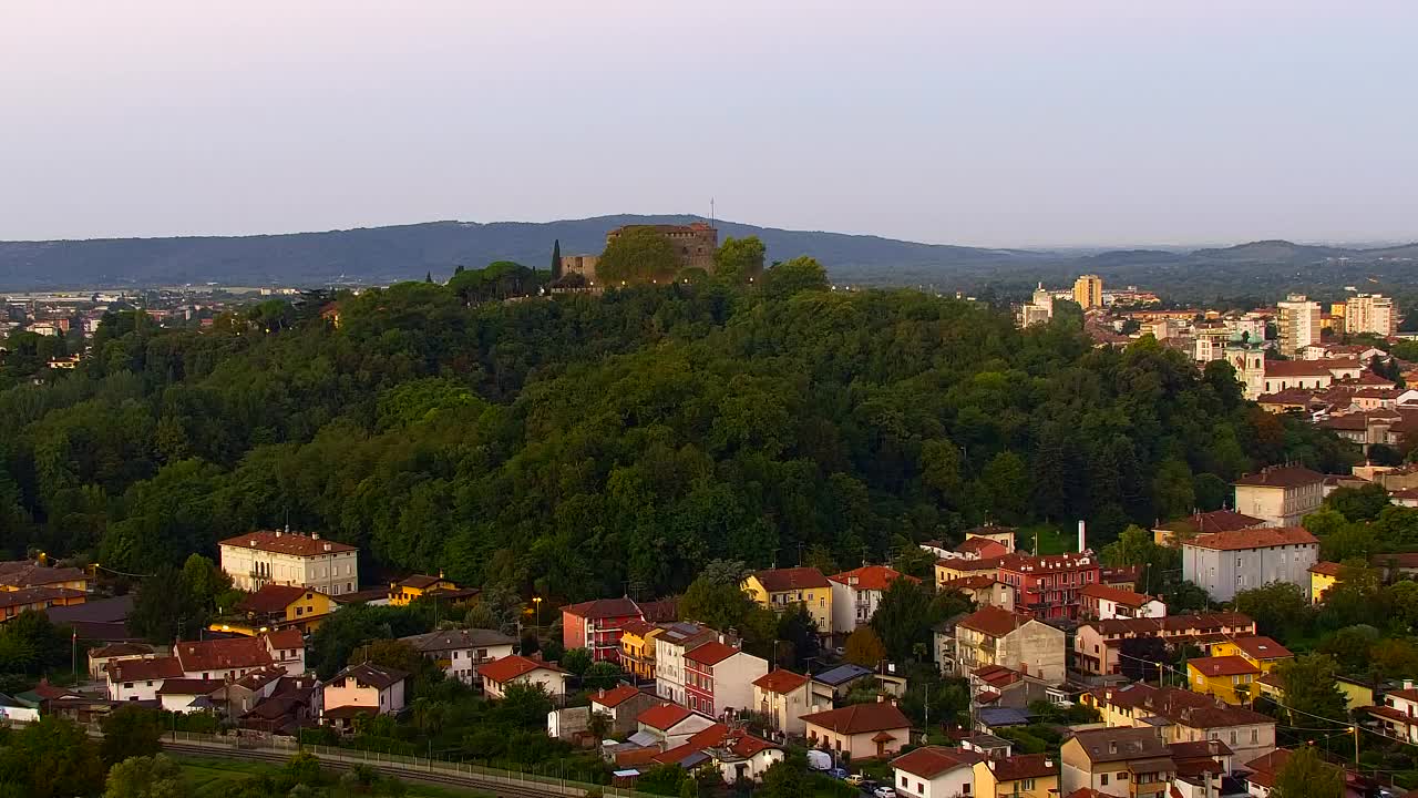 Nova Gorica y Gorizia: Impresionantes Vistas desde el Monasterio Franciscano de Kostanjevica