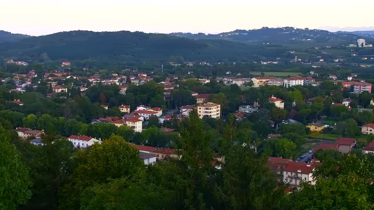 Nova Gorica i Gorica: Prekrasan Pogled iz Franjevačkog Samostana Kostanjevica