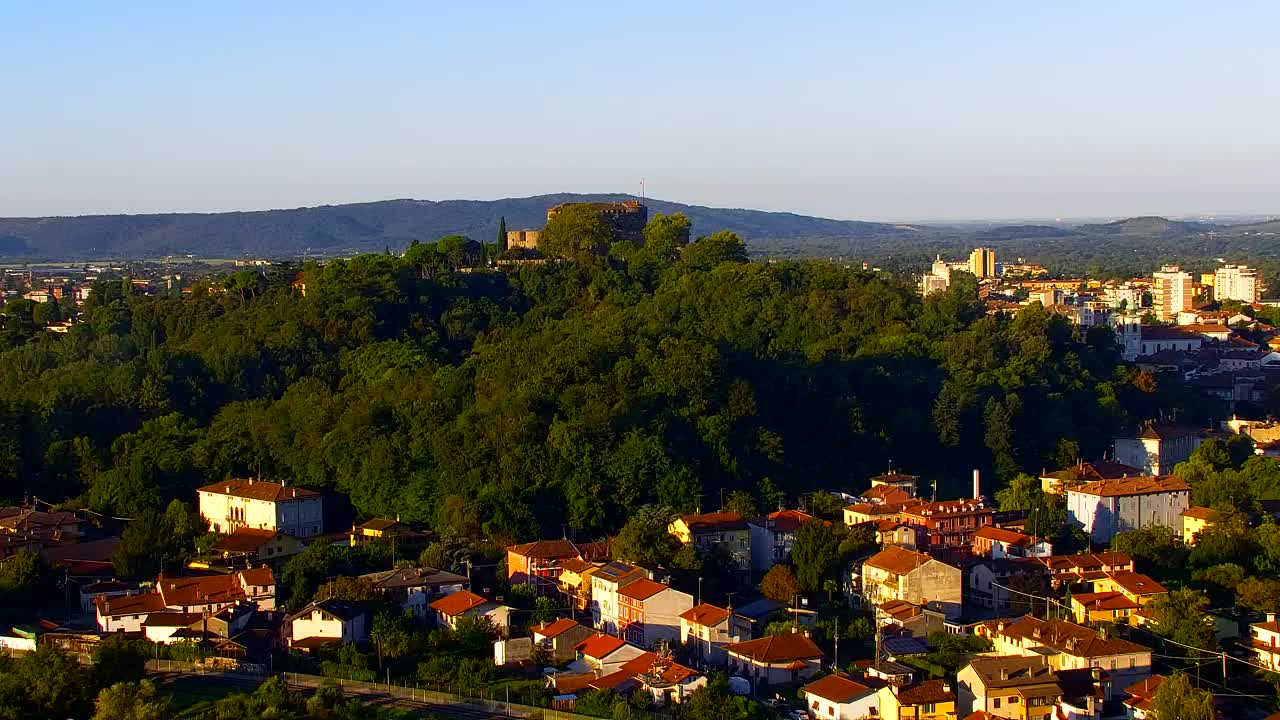 Nova Gorica y Gorizia: Impresionantes Vistas desde el Monasterio Franciscano de Kostanjevica
