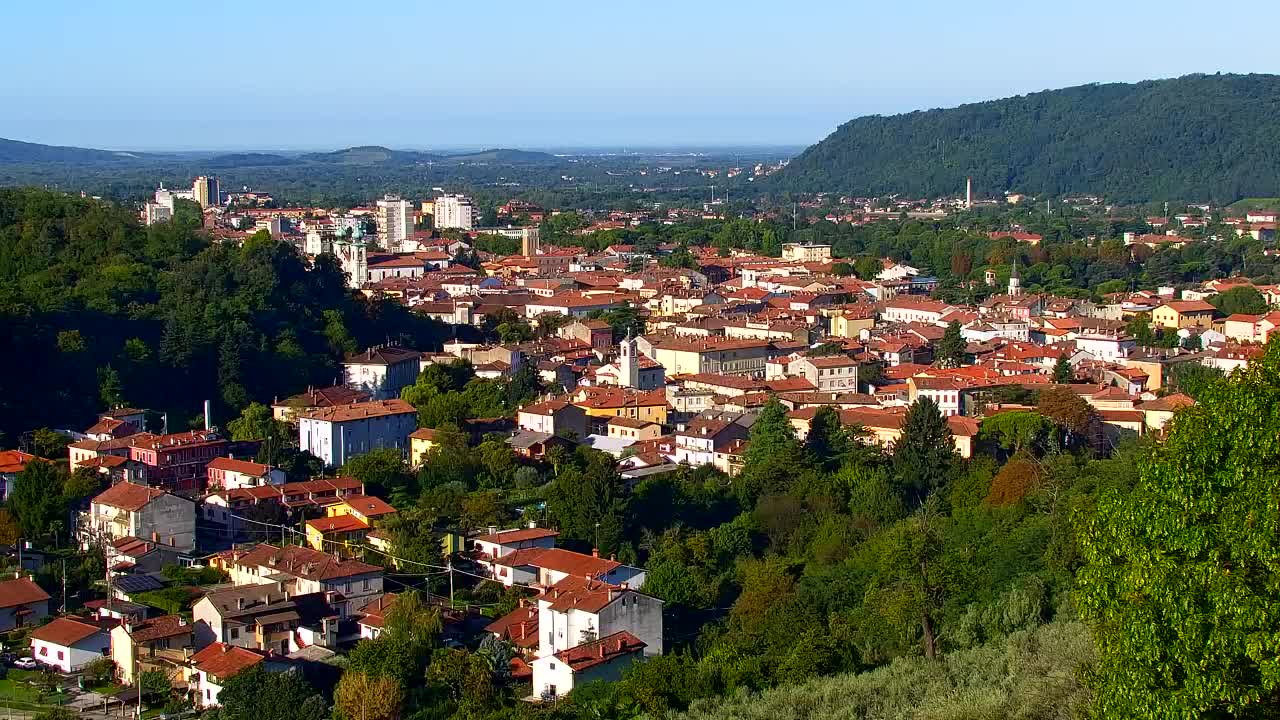 Nova Gorica i Gorica: Prekrasan Pogled iz Franjevačkog Samostana Kostanjevica