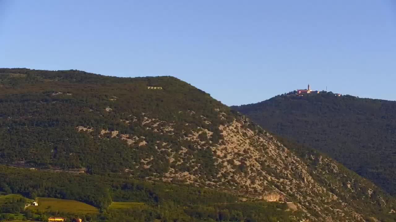 Nova Gorica i Gorica: Prekrasan Pogled iz Franjevačkog Samostana Kostanjevica