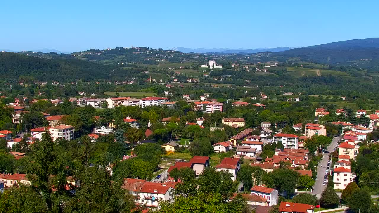 Nova Gorica e Gorizia: Panorama Mozzafiato dal Convento Francescano di Castagnevizza