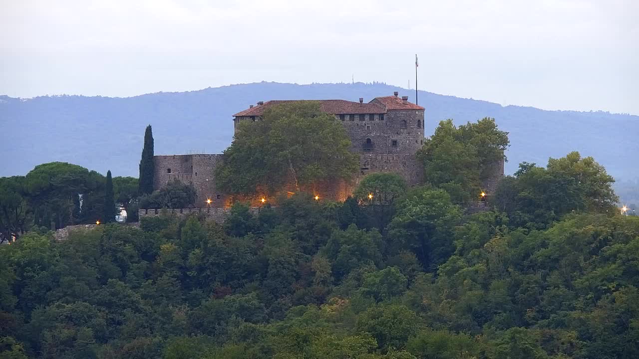 Nova Gorica und Görz: Atemberaubende Aussicht vom Franziskanerkloster Kostanjevica