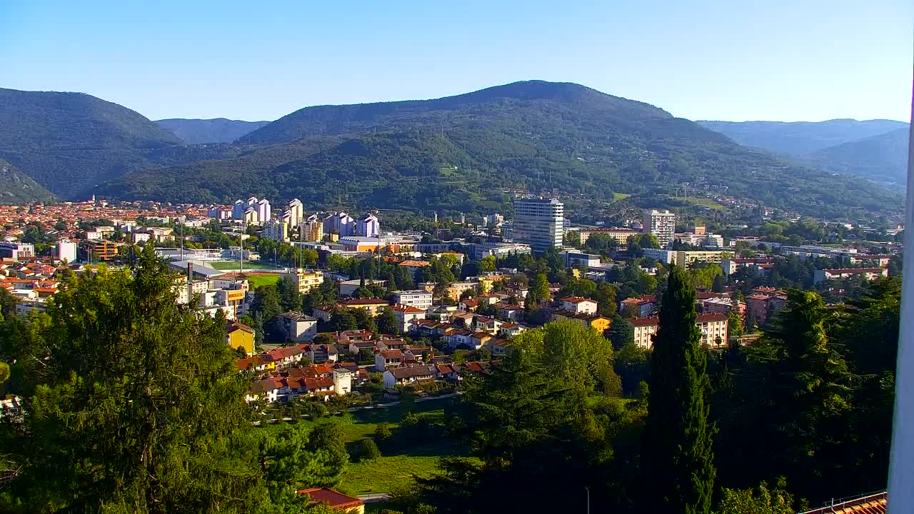 Nova Gorica e Gorizia: Panorama Mozzafiato dal Convento Francescano di Castagnevizza