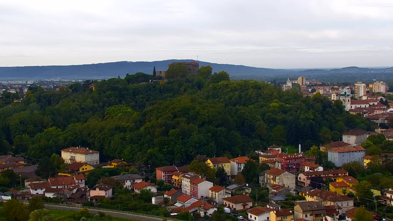 Nova Gorica e Gorizia: Panorama Mozzafiato dal Convento Francescano di Castagnevizza