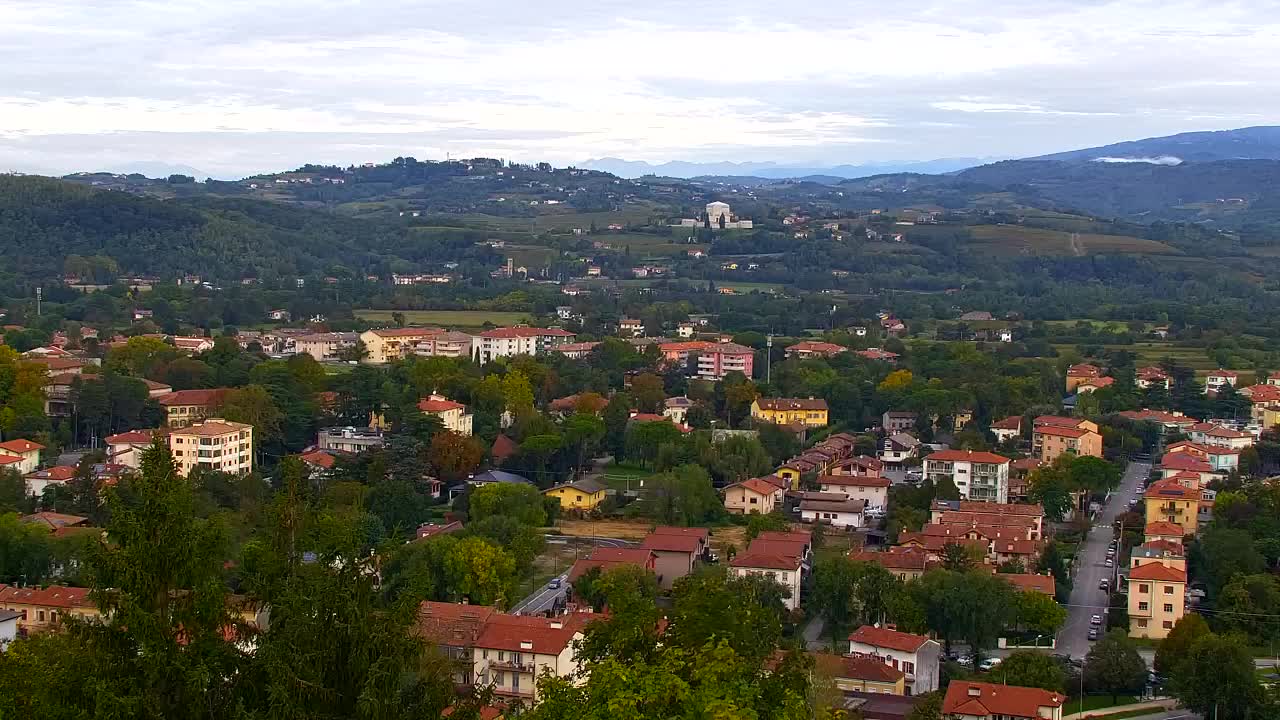 Nova Gorica i Gorica: Prekrasan Pogled iz Franjevačkog Samostana Kostanjevica