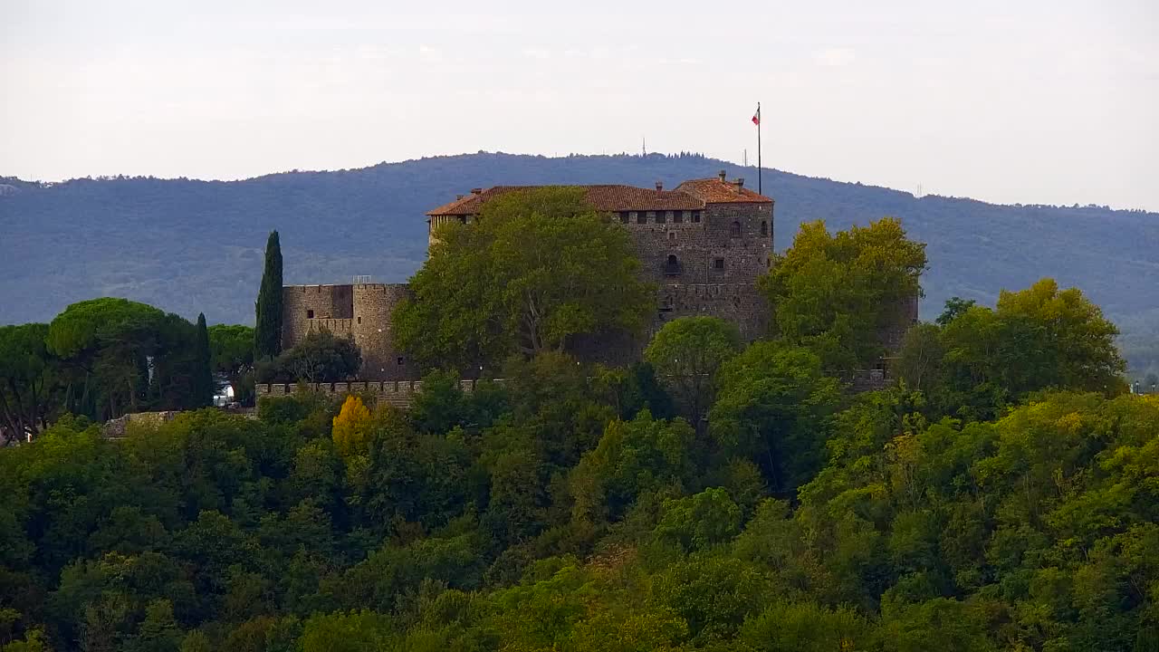 Nova Gorica e Gorizia: Panorama Mozzafiato dal Convento Francescano di Castagnevizza