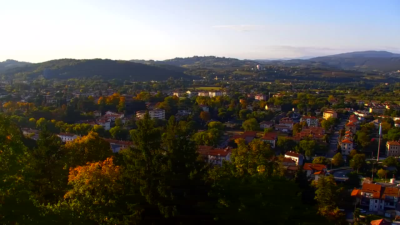 Nova Gorica i Gorica: Prekrasan Pogled iz Franjevačkog Samostana Kostanjevica