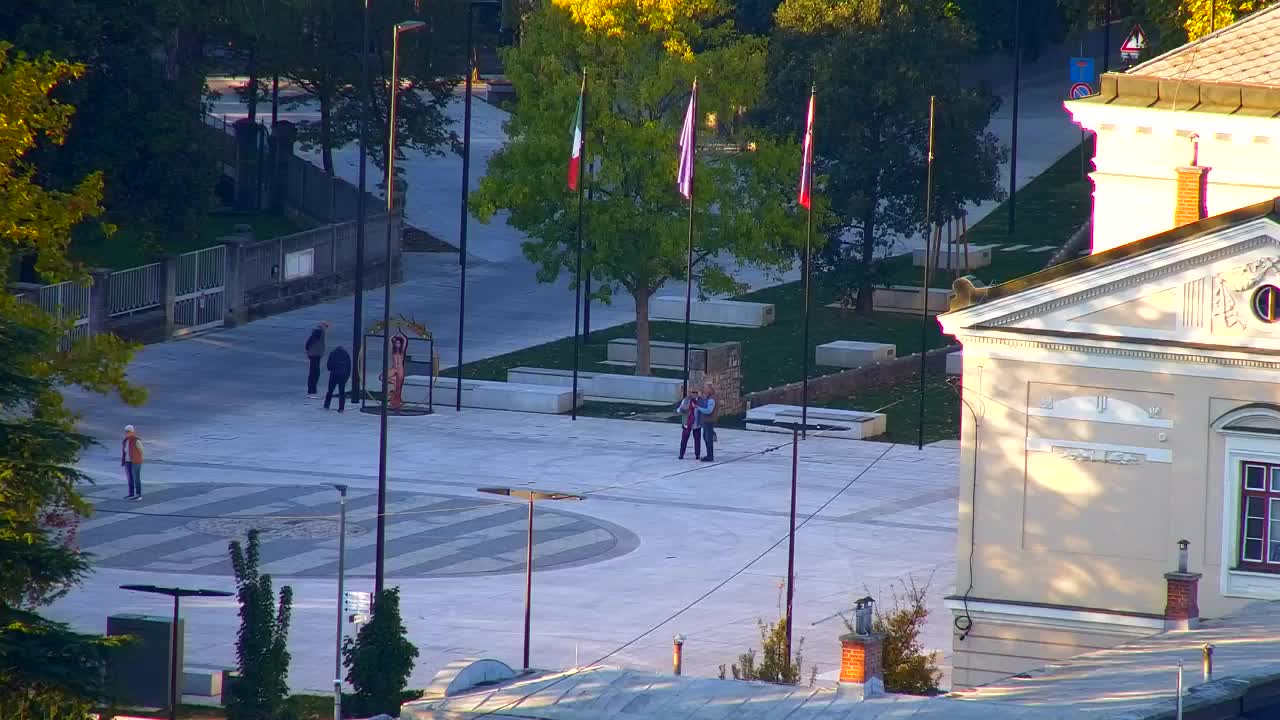 Nova Gorica i Gorica: Prekrasan Pogled iz Franjevačkog Samostana Kostanjevica