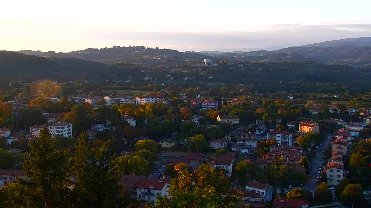 Nova Gorica y Gorizia: Impresionantes Vistas desde el Monasterio Franciscano de Kostanjevica