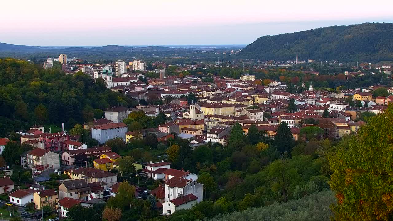 Nova Gorica y Gorizia: Impresionantes Vistas desde el Monasterio Franciscano de Kostanjevica