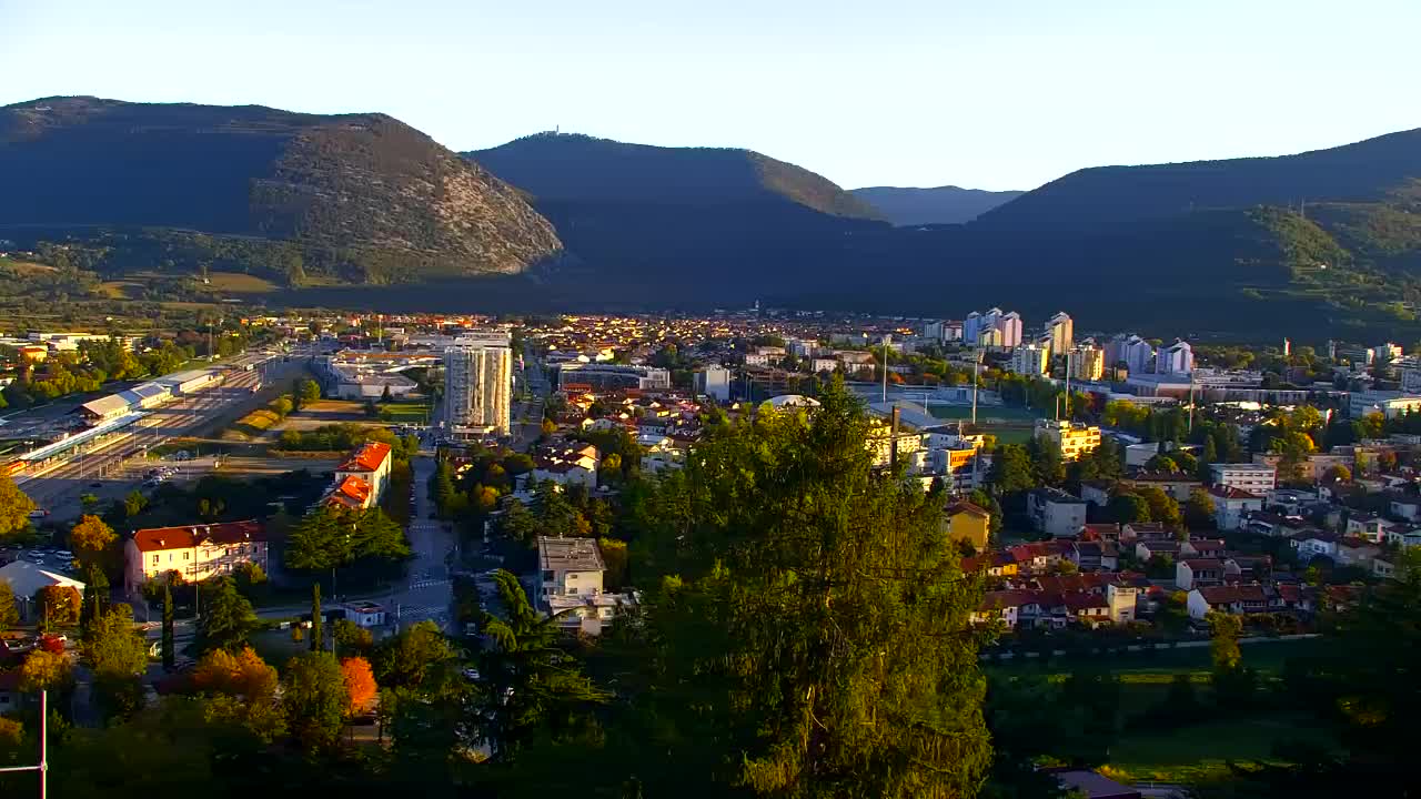 Nova Gorica y Gorizia: Impresionantes Vistas desde el Monasterio Franciscano de Kostanjevica