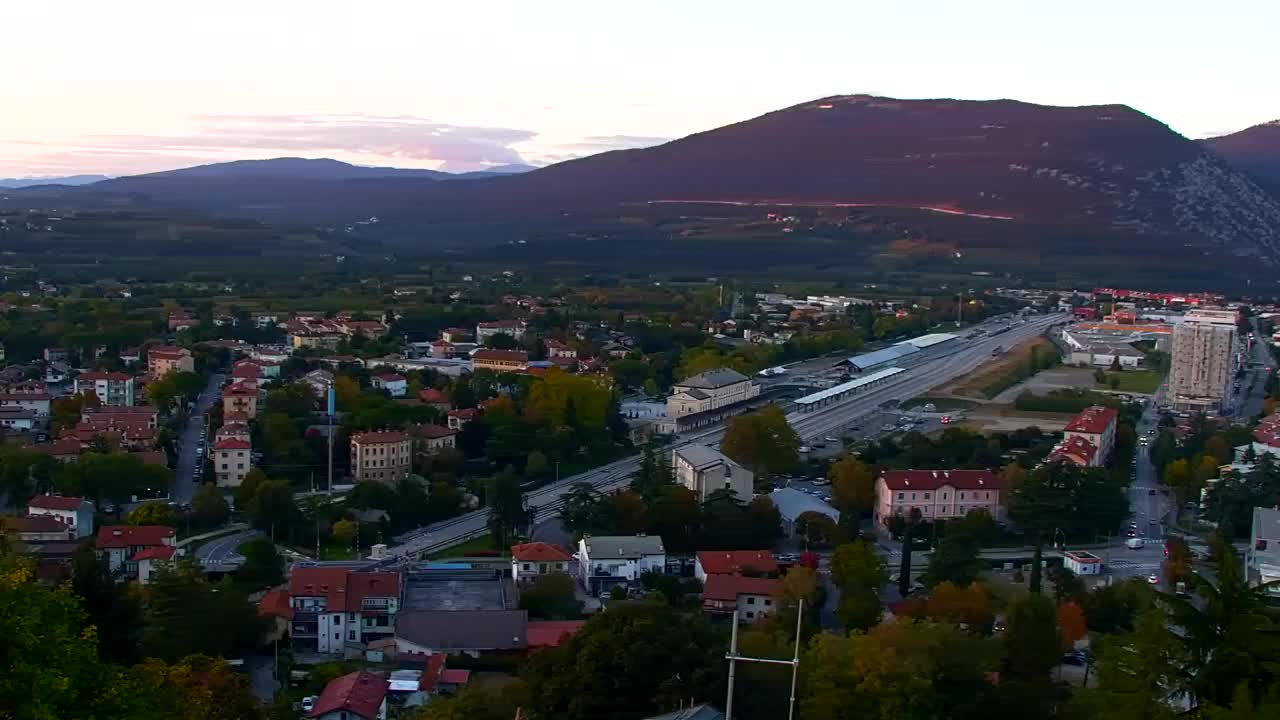 Nova Gorica i Gorica: Prekrasan Pogled iz Franjevačkog Samostana Kostanjevica