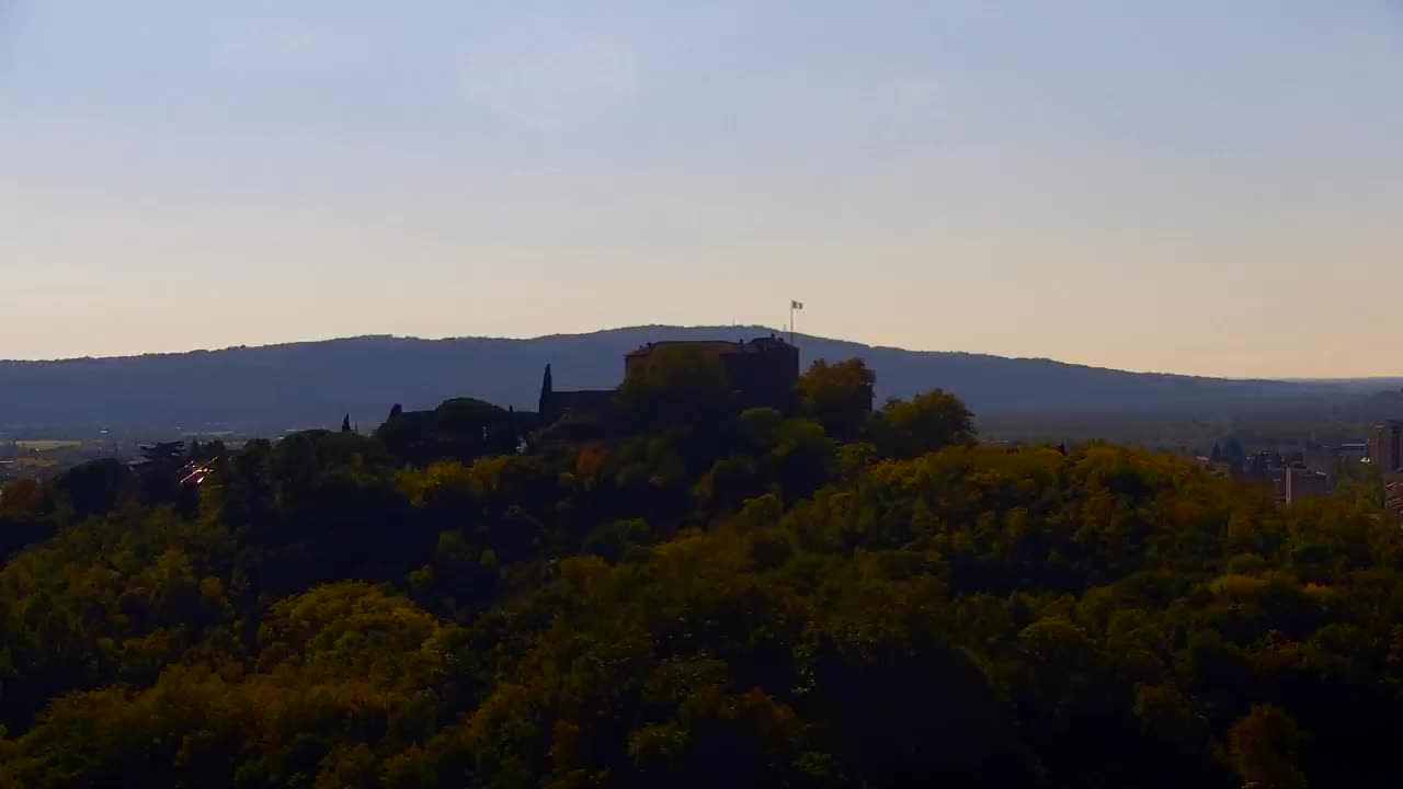 Nova Gorica e Gorizia: Panorama Mozzafiato dal Convento Francescano di Castagnevizza