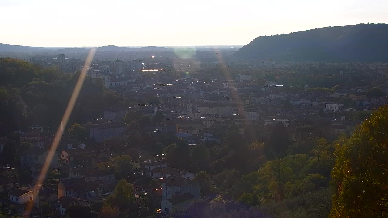 Nova Gorica i Gorica: Prekrasan Pogled iz Franjevačkog Samostana Kostanjevica
