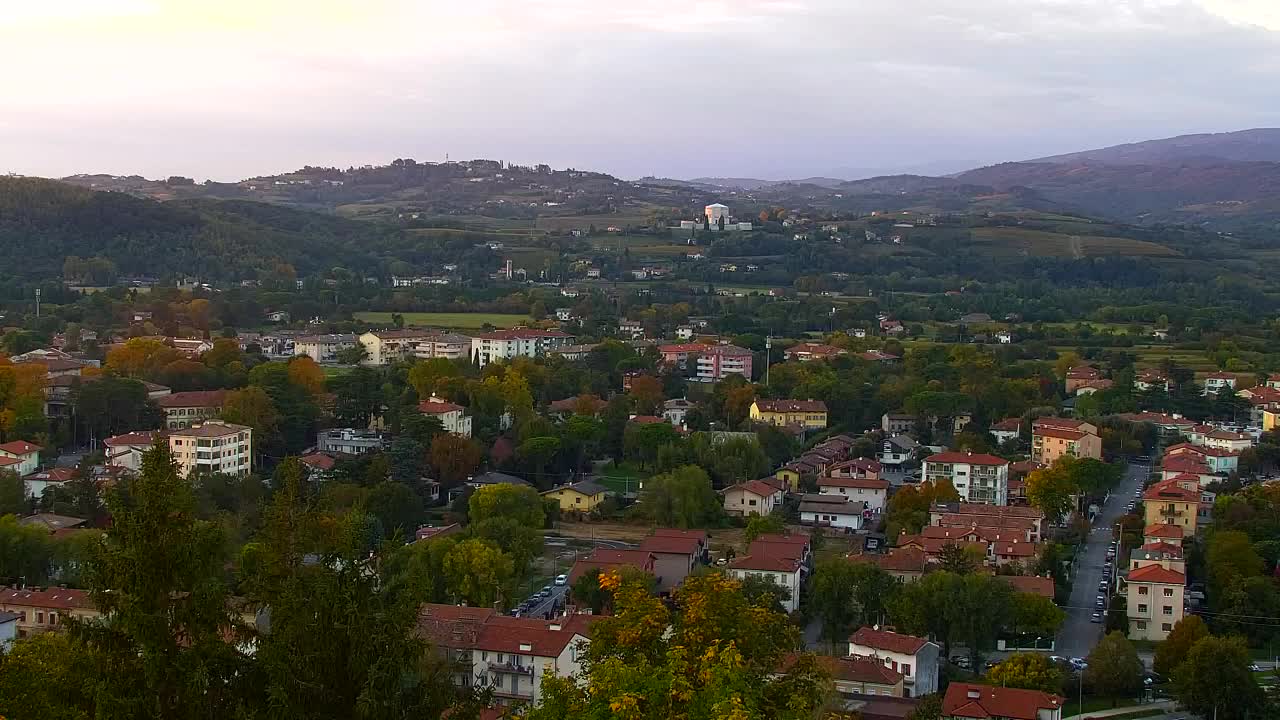 Nova Gorica und Görz: Atemberaubende Aussicht vom Franziskanerkloster Kostanjevica