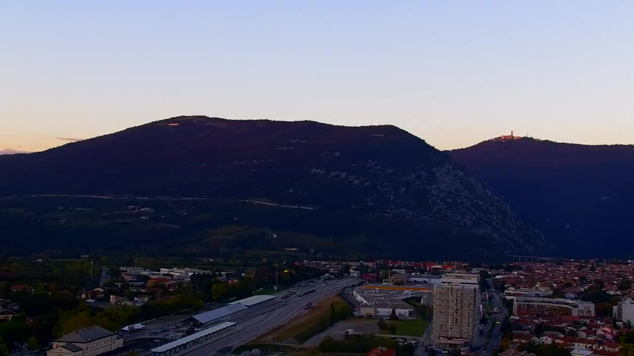 Nova Gorica i Gorica: Prekrasan Pogled iz Franjevačkog Samostana Kostanjevica
