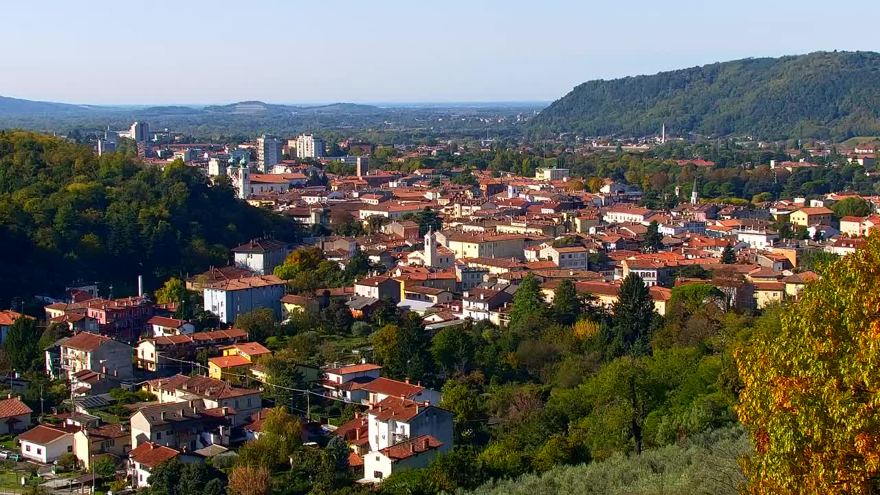 Nova Gorica e Gorizia: Panorama Mozzafiato dal Convento Francescano di Castagnevizza