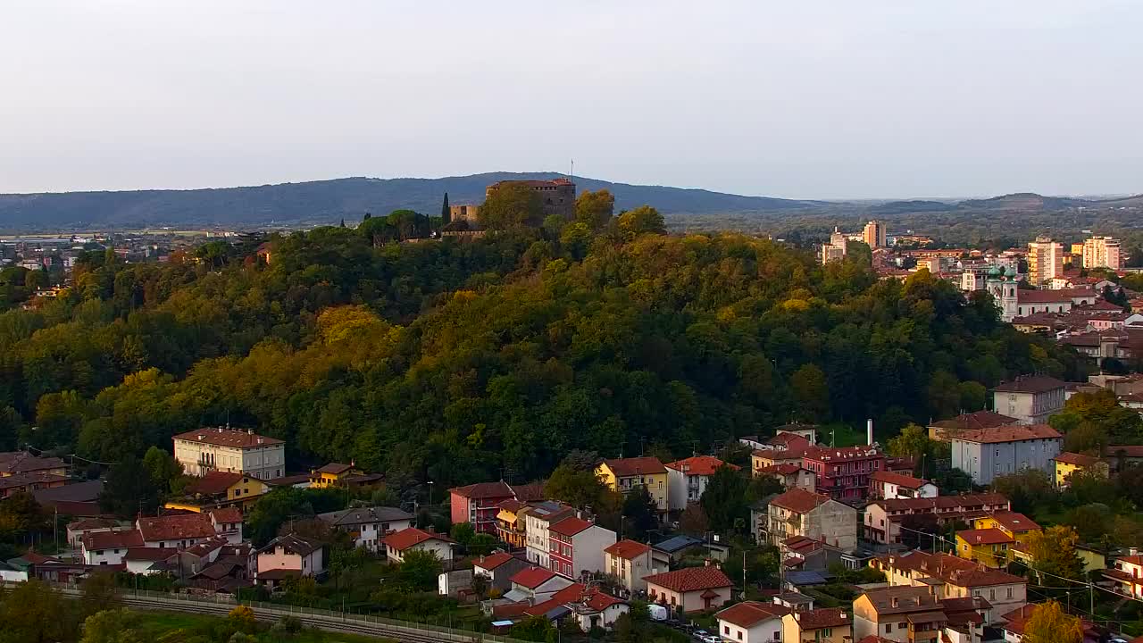 Nova Gorica e Gorizia: Panorama Mozzafiato dal Convento Francescano di Castagnevizza