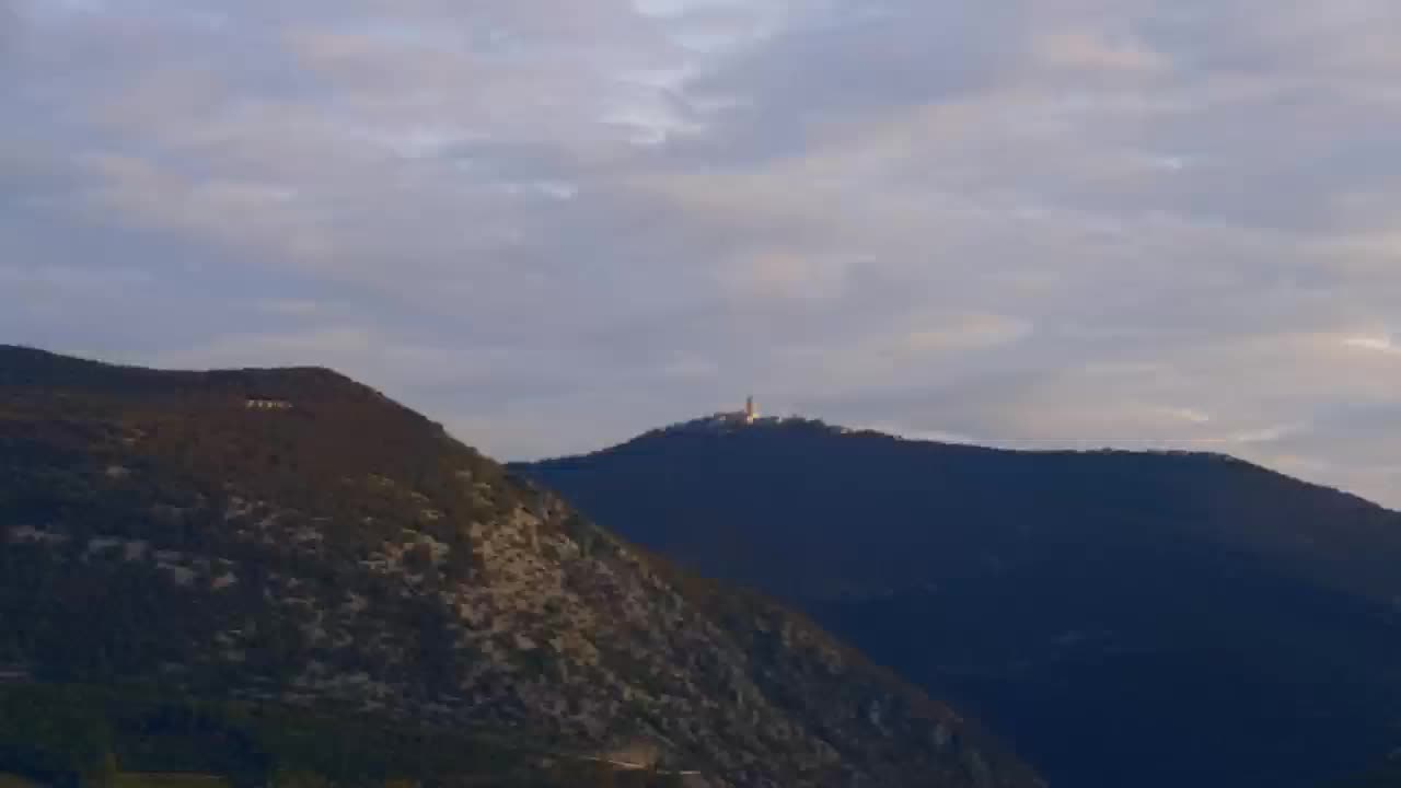 Nova Gorica i Gorica: Prekrasan Pogled iz Franjevačkog Samostana Kostanjevica