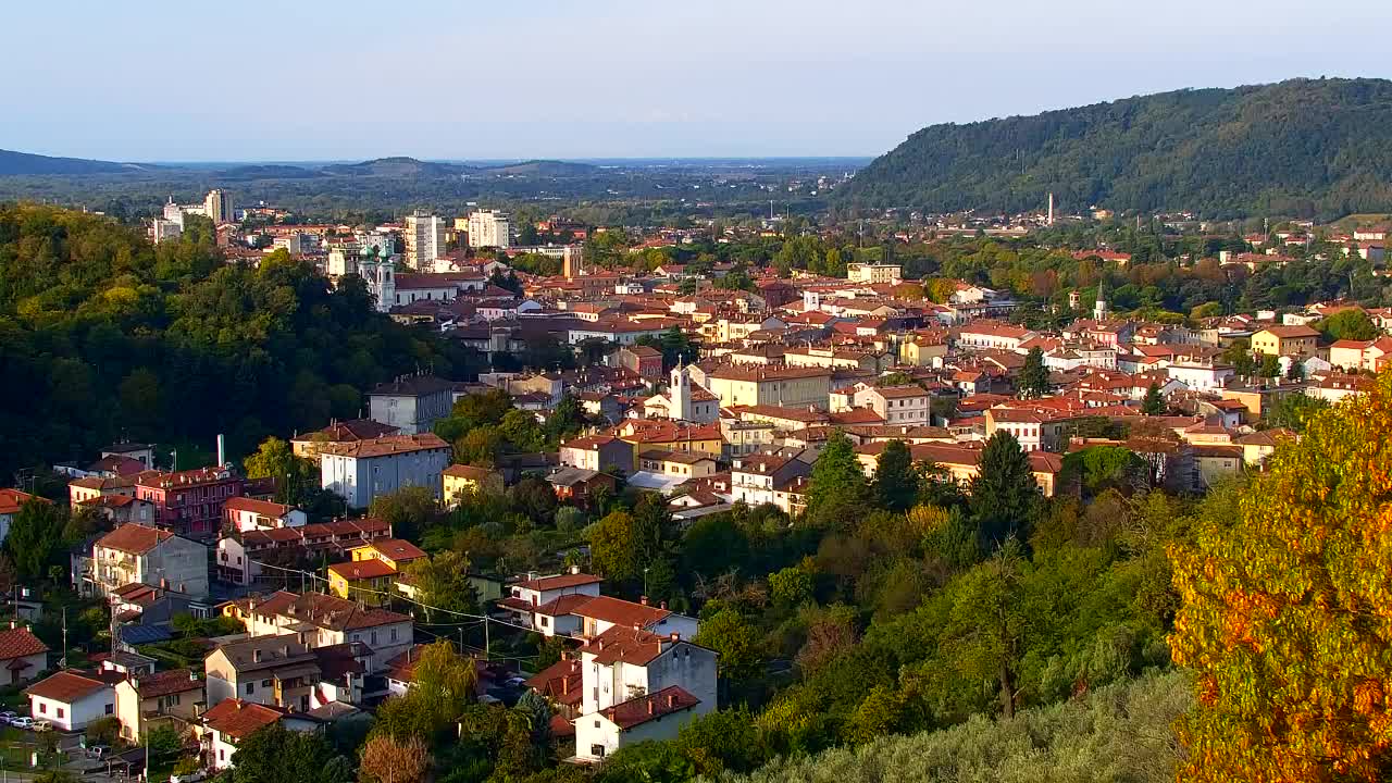Nova Gorica e Gorizia: Panorama Mozzafiato dal Convento Francescano di Castagnevizza