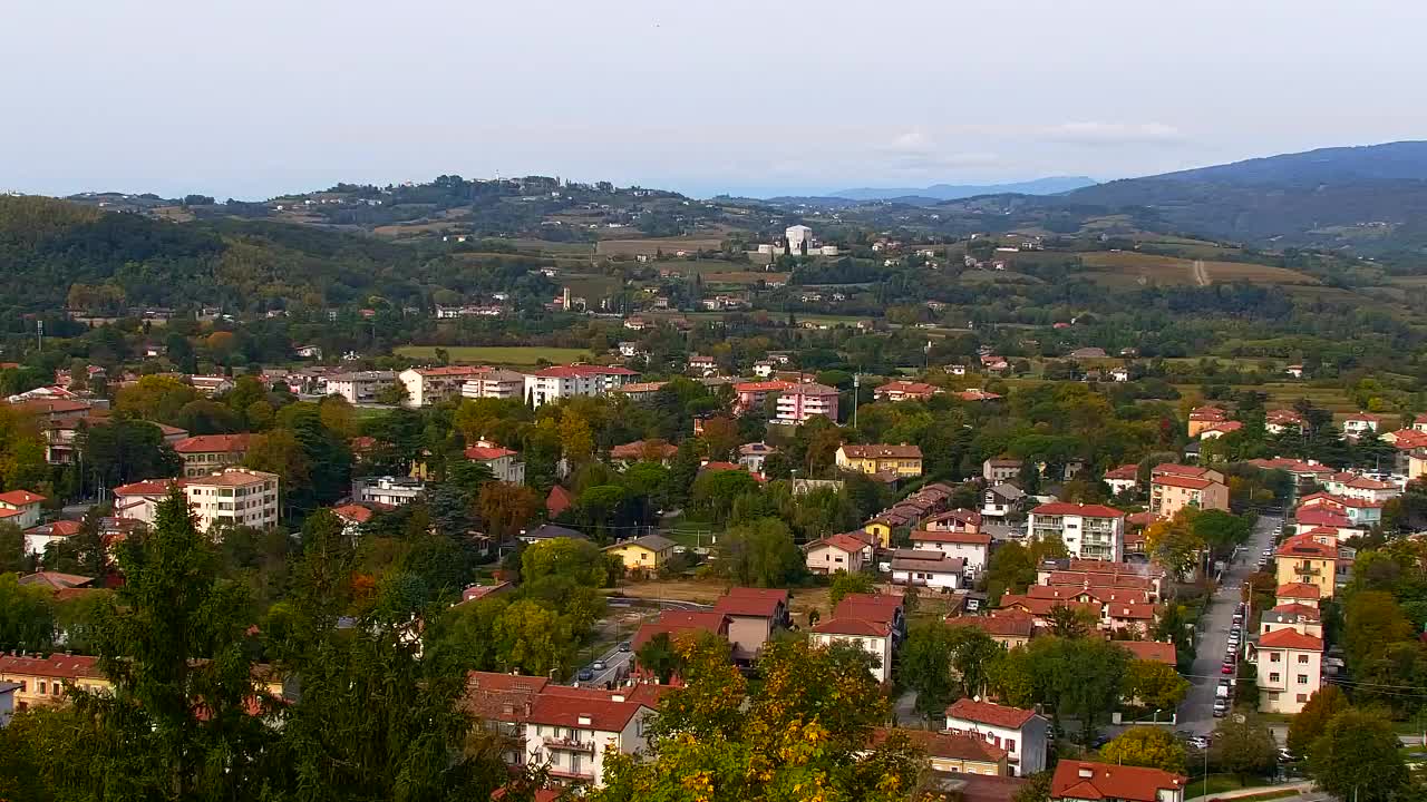 Nova Gorica e Gorizia: Panorama Mozzafiato dal Convento Francescano di Castagnevizza