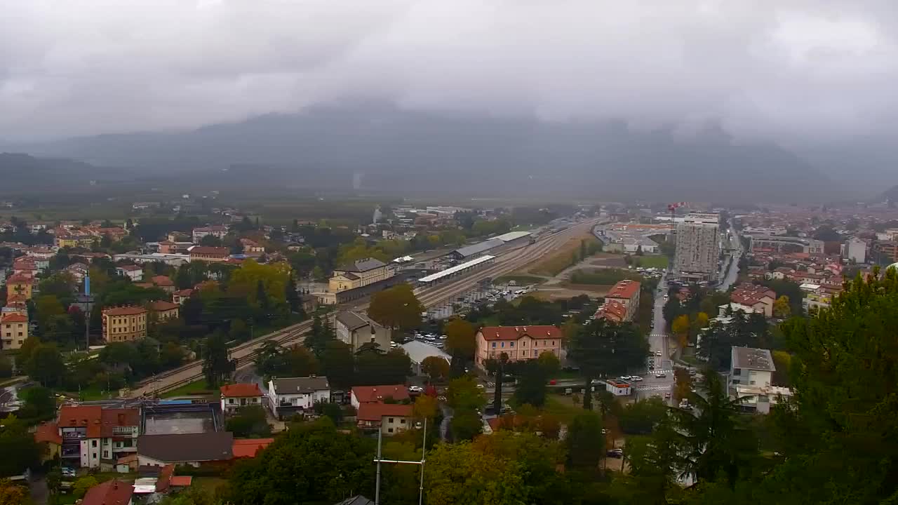 Nova Gorica e Gorizia: Panorama Mozzafiato dal Convento Francescano di Castagnevizza