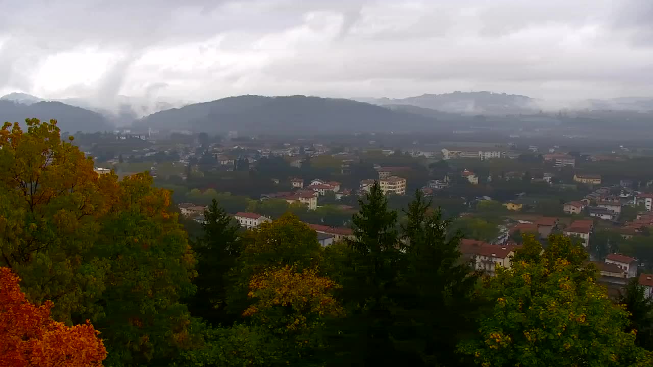 Nova Gorica e Gorizia: Panorama Mozzafiato dal Convento Francescano di Castagnevizza