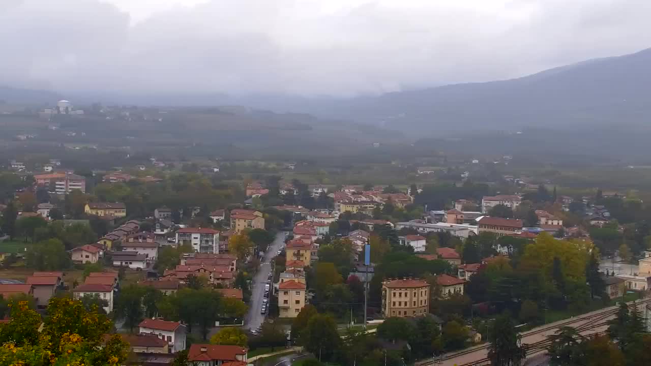 Nova Gorica i Gorica: Prekrasan Pogled iz Franjevačkog Samostana Kostanjevica