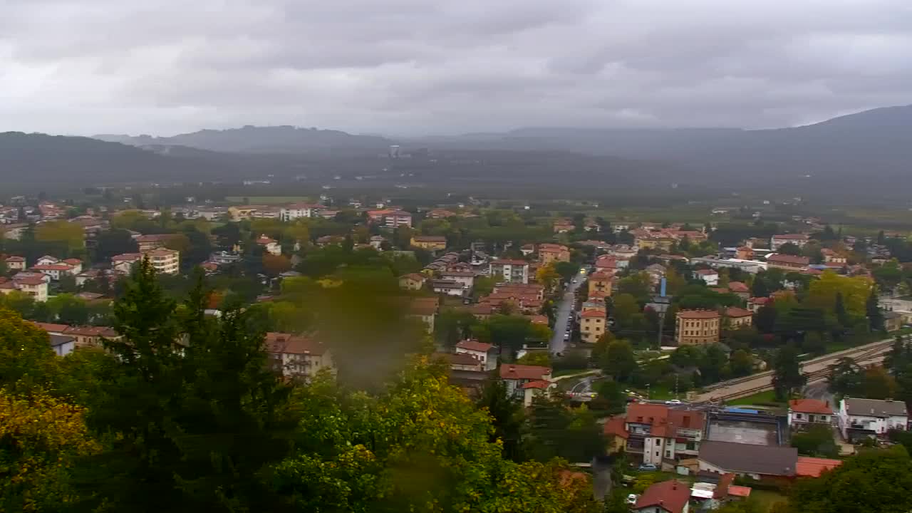 Nova Gorica e Gorizia: Panorama Mozzafiato dal Convento Francescano di Castagnevizza