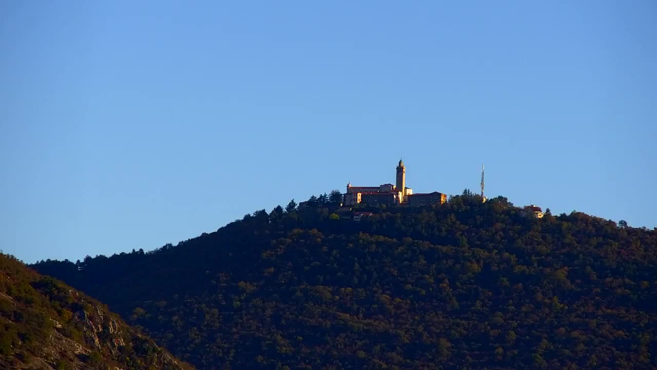 Nova Gorica e Gorizia: Panorama Mozzafiato dal Convento Francescano di Castagnevizza