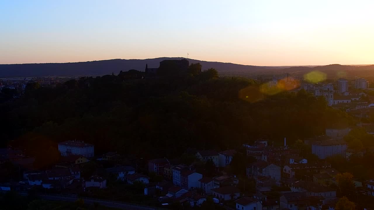 Nova Gorica e Gorizia: Panorama Mozzafiato dal Convento Francescano di Castagnevizza