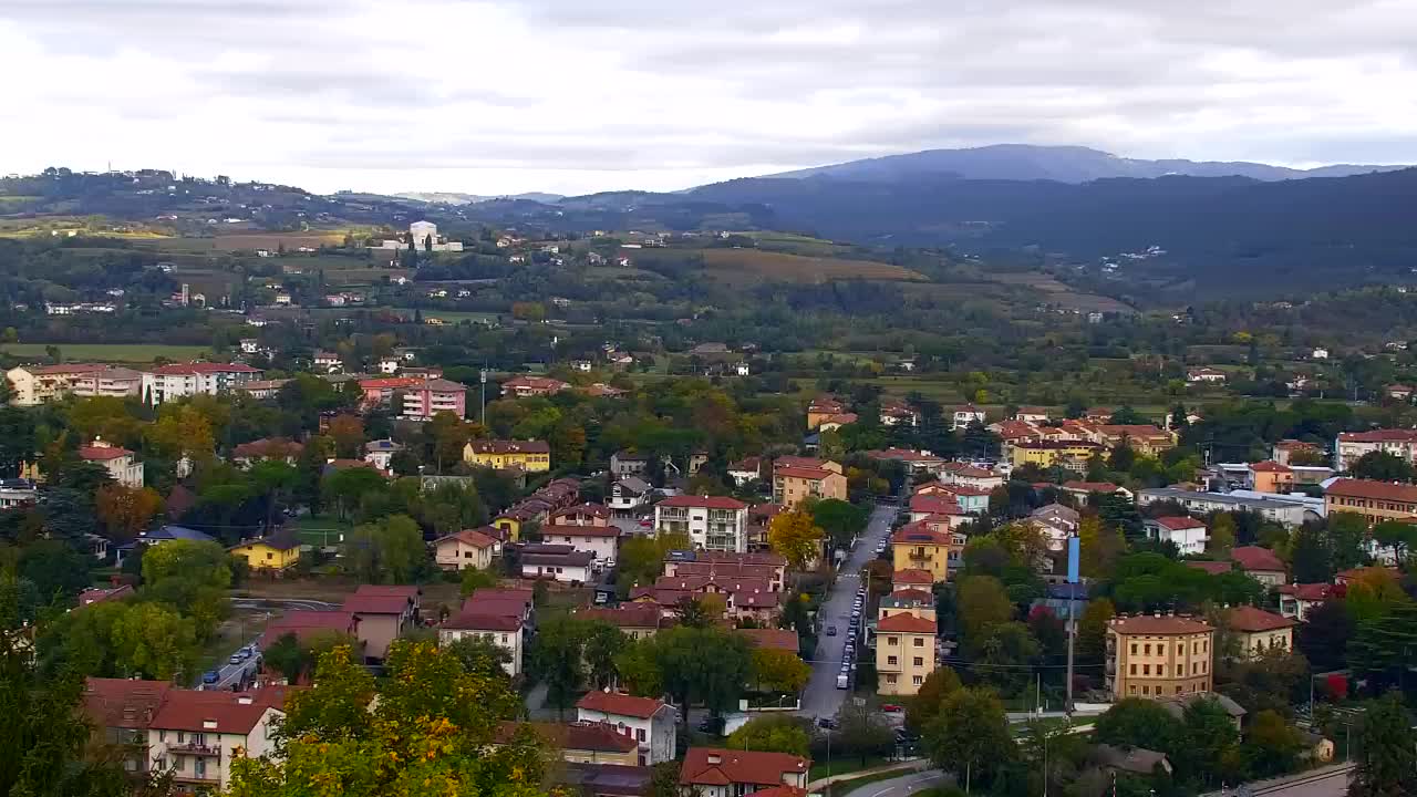 Nova Gorica e Gorizia: Panorama Mozzafiato dal Convento Francescano di Castagnevizza