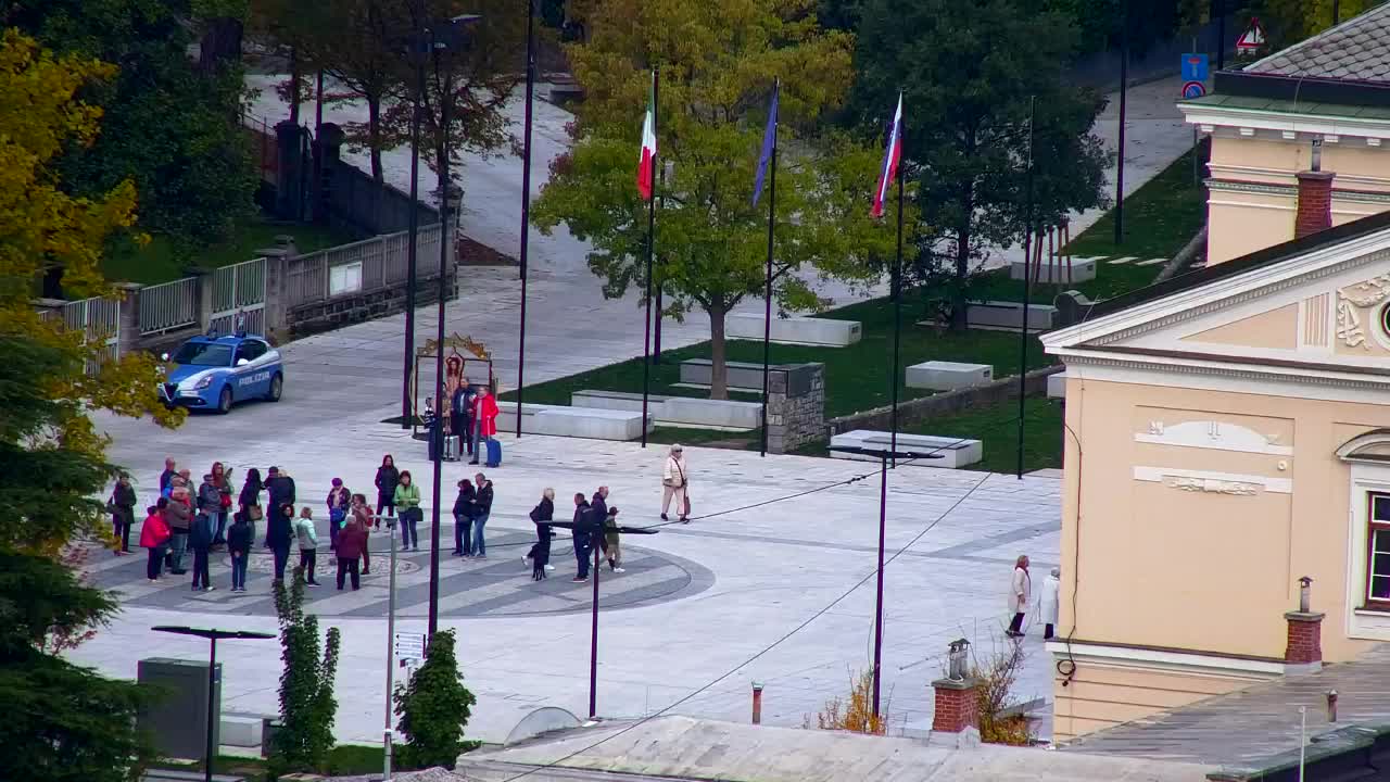 Nova Gorica i Gorica: Prekrasan Pogled iz Franjevačkog Samostana Kostanjevica