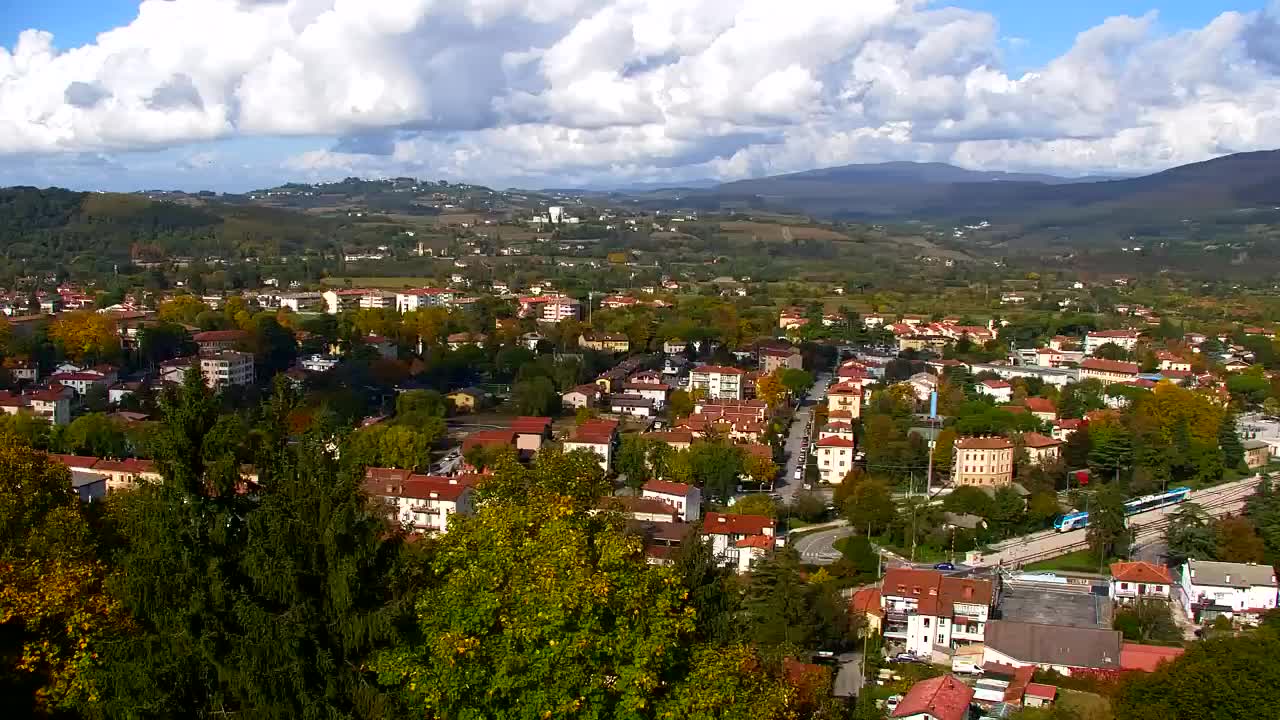 Nova Gorica e Gorizia: Panorama Mozzafiato dal Convento Francescano di Castagnevizza