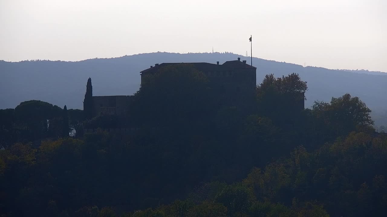 Nova Gorica e Gorizia: Panorama Mozzafiato dal Convento Francescano di Castagnevizza