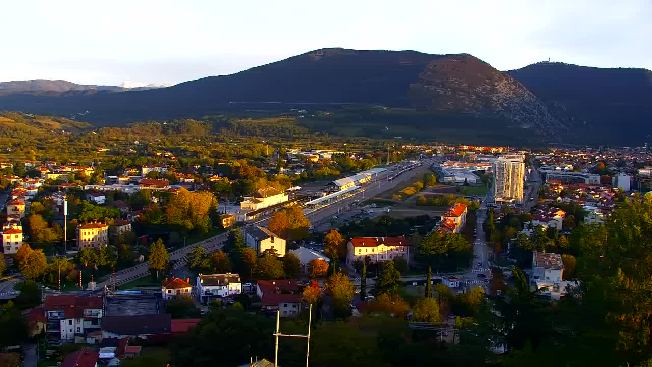 Nova Gorica y Gorizia: Impresionantes Vistas desde el Monasterio Franciscano de Kostanjevica
