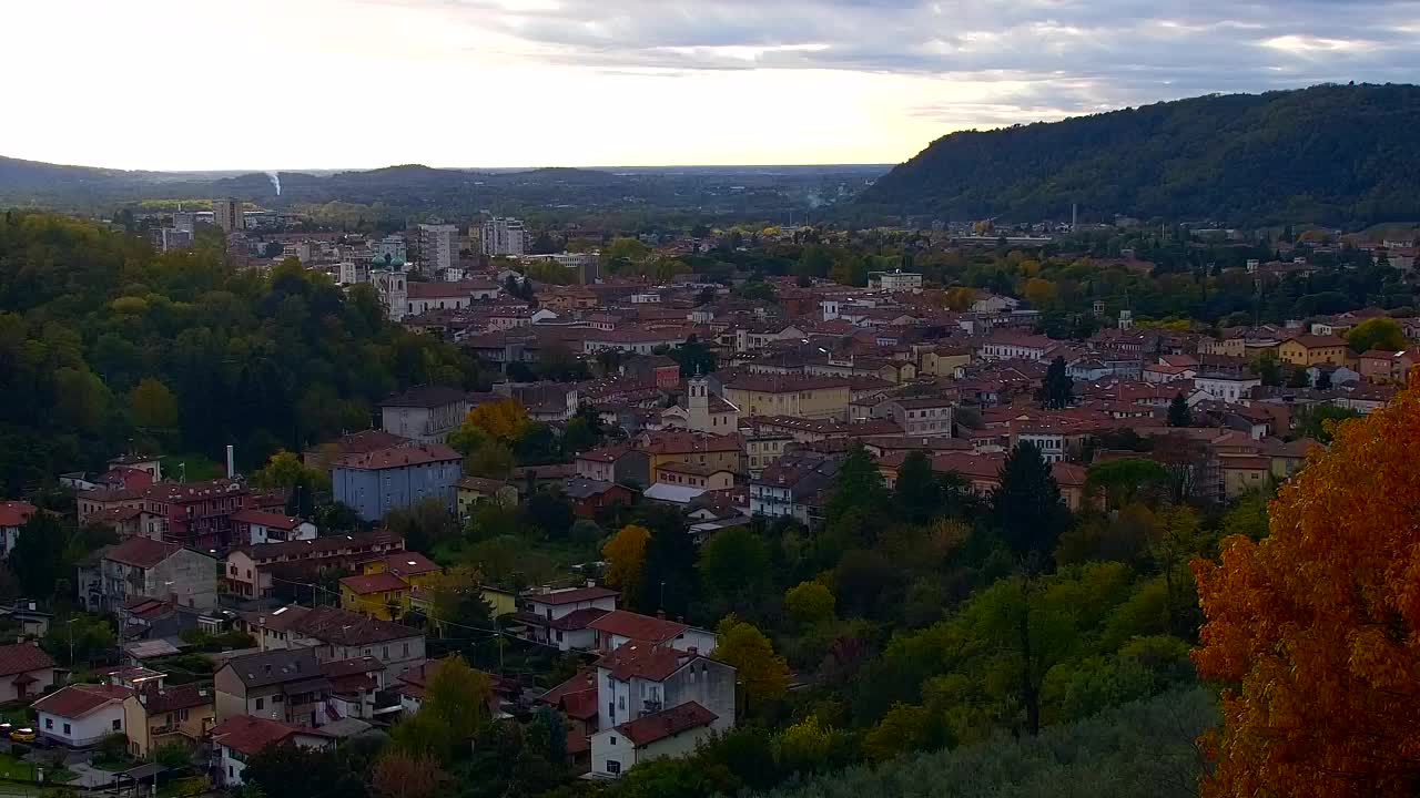 Nova Gorica e Gorizia: Panorama Mozzafiato dal Convento Francescano di Castagnevizza