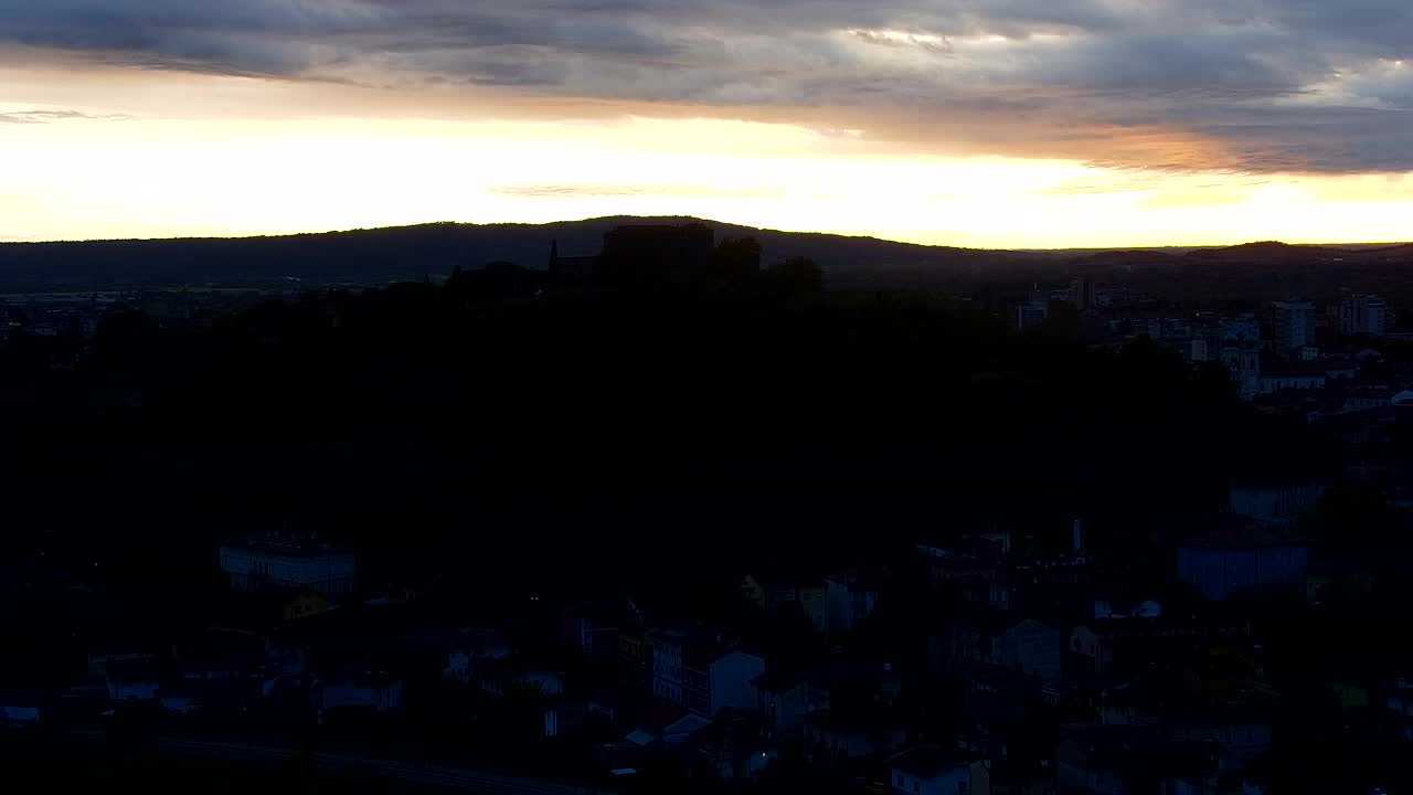 Nova Gorica e Gorizia: Panorama Mozzafiato dal Convento Francescano di Castagnevizza