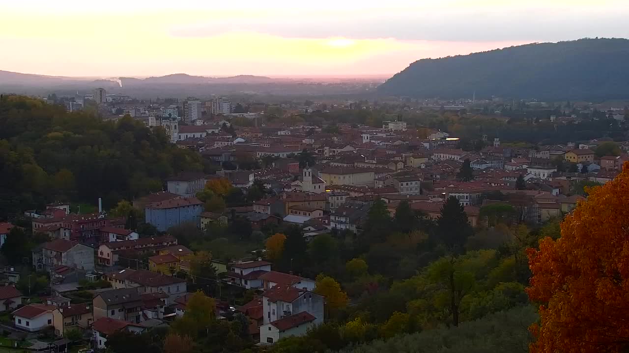 Nova Gorica e Gorizia: Panorama Mozzafiato dal Convento Francescano di Castagnevizza