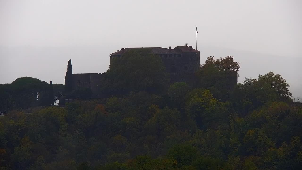 Nova Gorica e Gorizia: Panorama Mozzafiato dal Convento Francescano di Castagnevizza