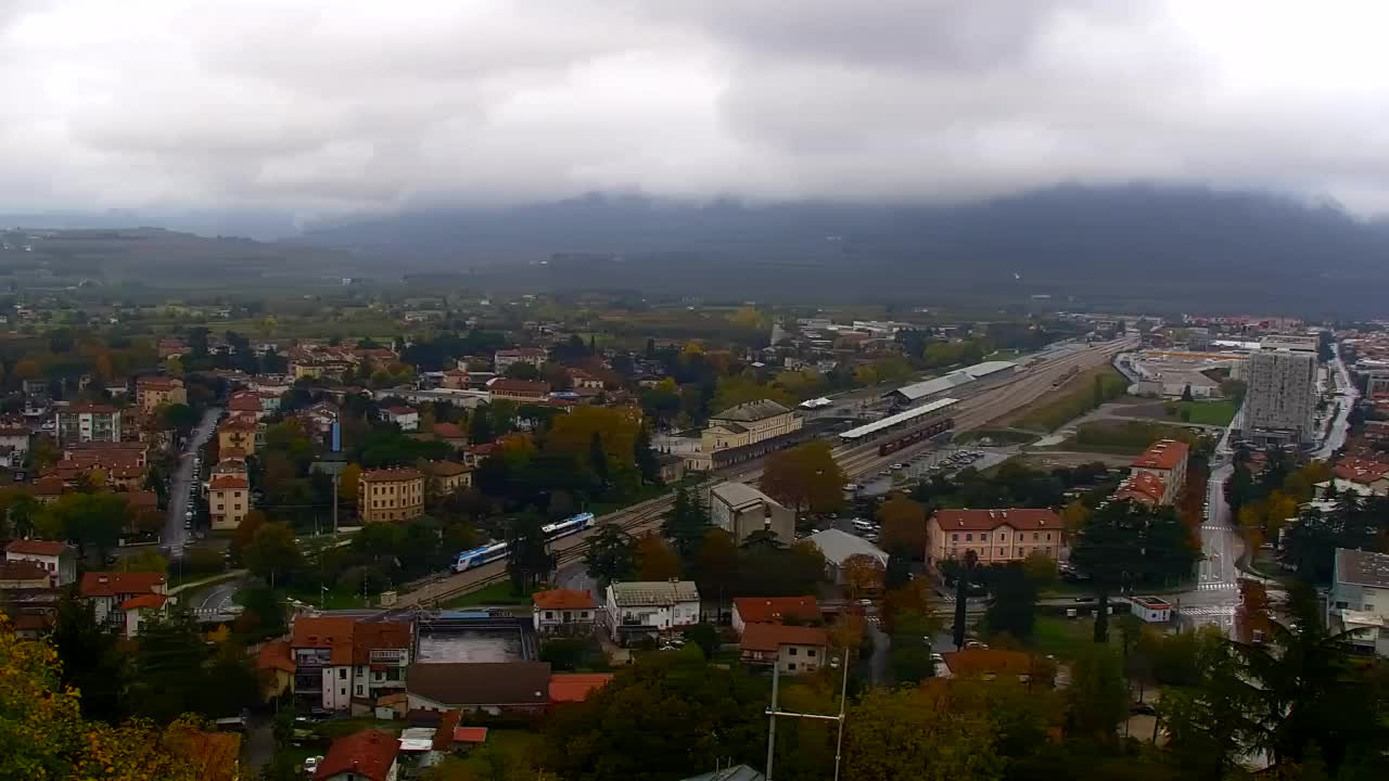 Nova Gorica e Gorizia: Panorama Mozzafiato dal Convento Francescano di Castagnevizza