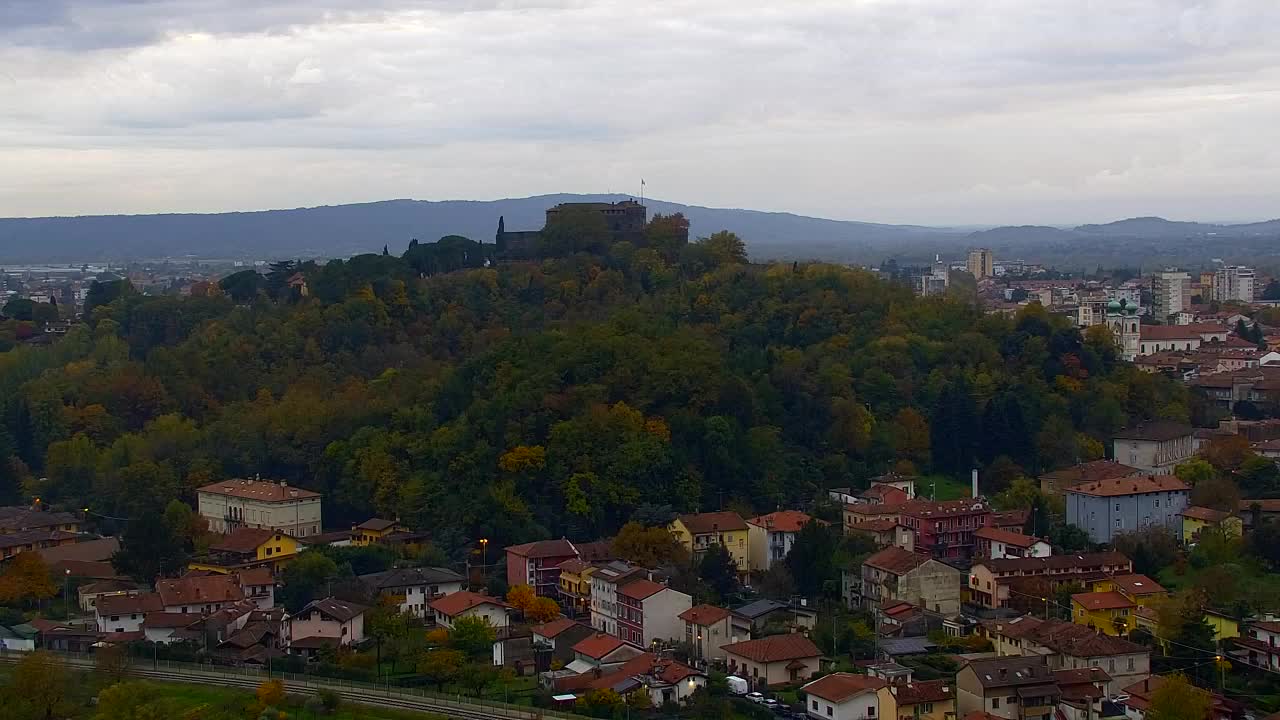 Nova Gorica e Gorizia: Panorama Mozzafiato dal Convento Francescano di Castagnevizza
