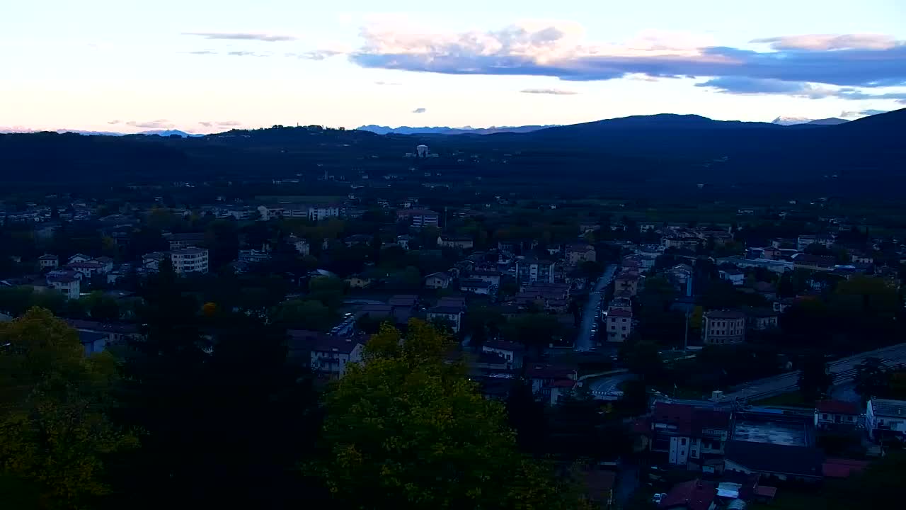 Nova Gorica y Gorizia: Impresionantes Vistas desde el Monasterio Franciscano de Kostanjevica