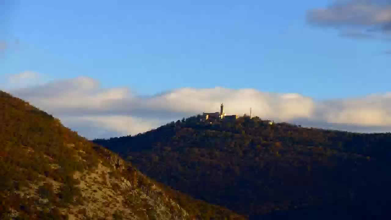 Nova Gorica i Gorica: Prekrasan Pogled iz Franjevačkog Samostana Kostanjevica