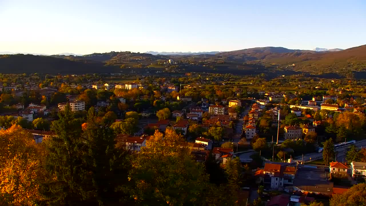 Nova Gorica i Gorica: Prekrasan Pogled iz Franjevačkog Samostana Kostanjevica