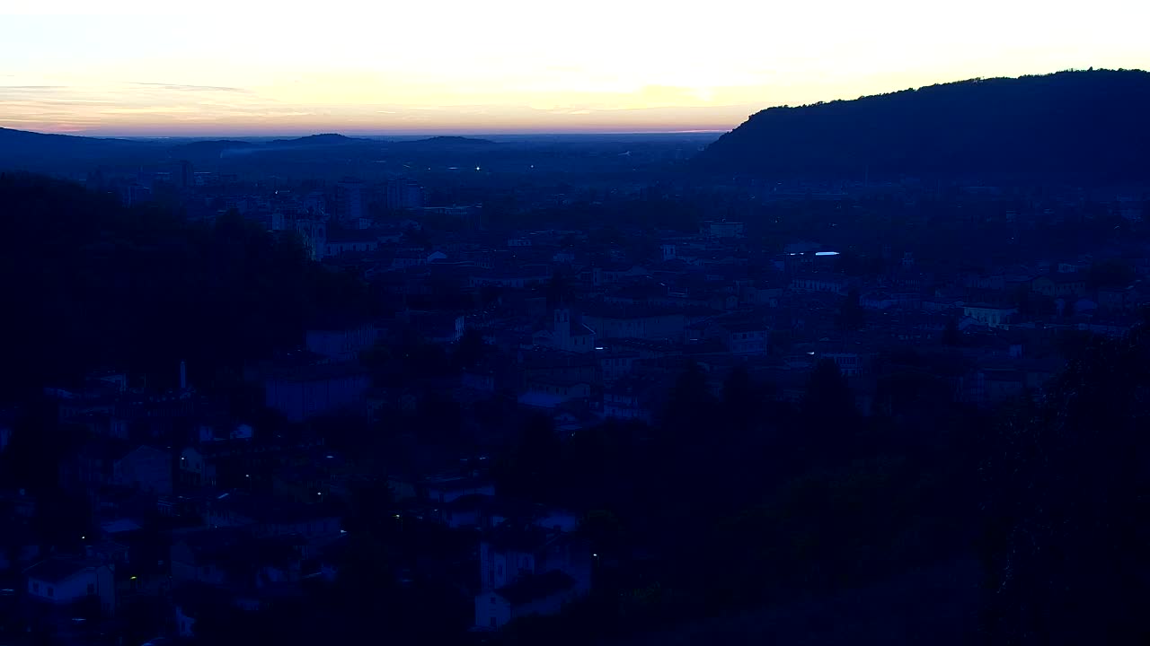 Nova Gorica e Gorizia: Panorama Mozzafiato dal Convento Francescano di Castagnevizza