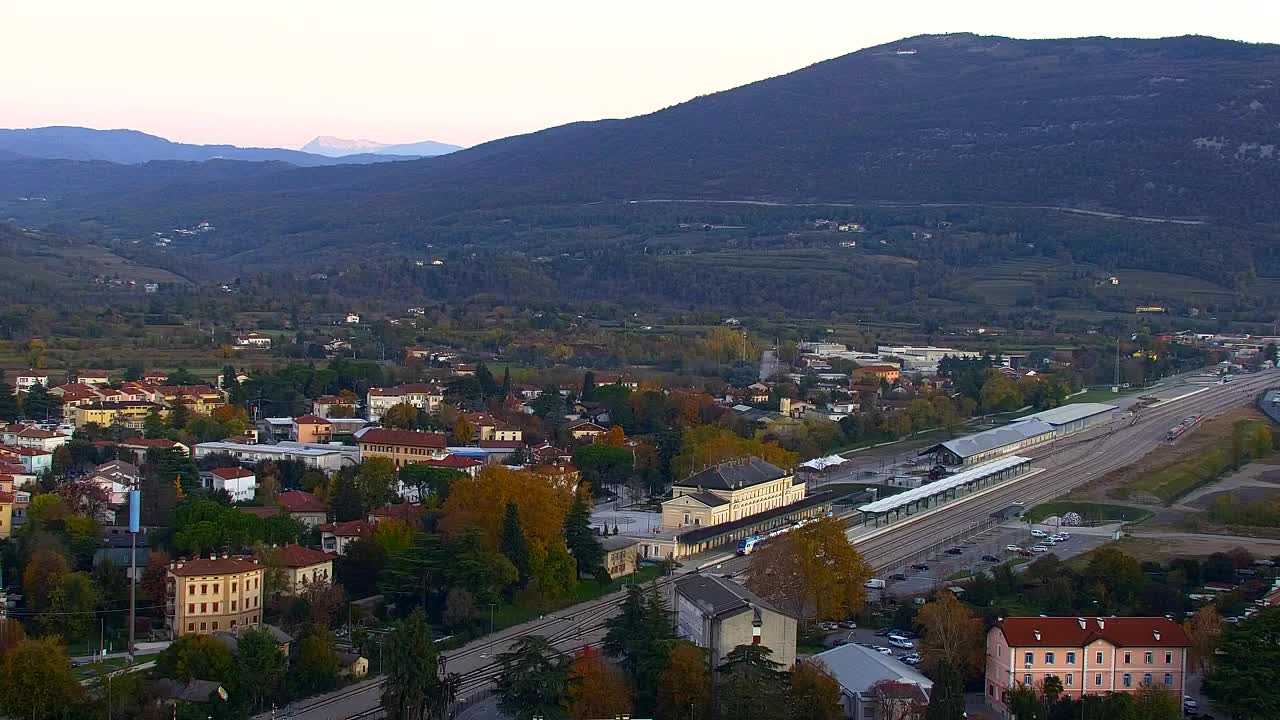 Nova Gorica i Gorica: Prekrasan Pogled iz Franjevačkog Samostana Kostanjevica