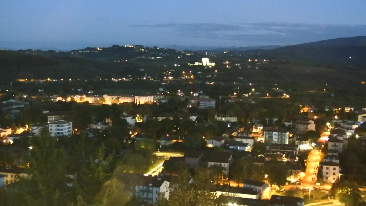 Nova Gorica e Gorizia: Panorama Mozzafiato dal Convento Francescano di Castagnevizza