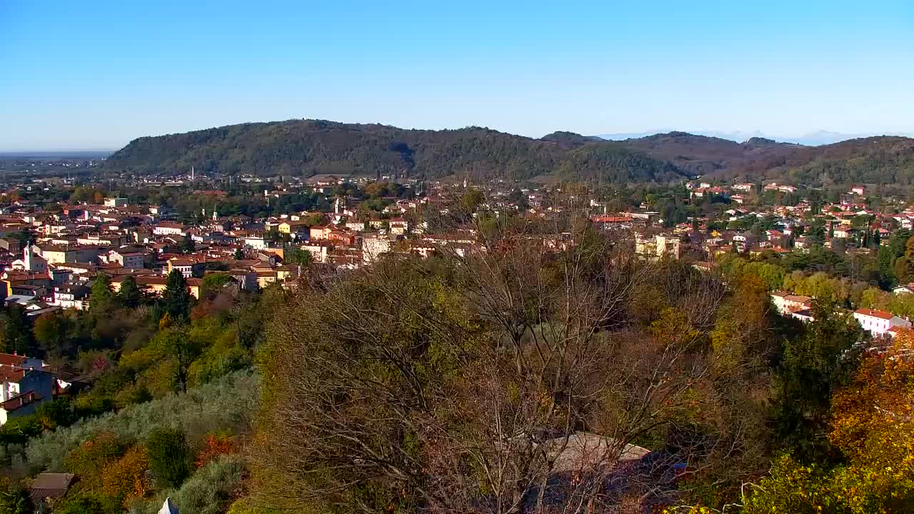 Nova Gorica i Gorica: Prekrasan Pogled iz Franjevačkog Samostana Kostanjevica